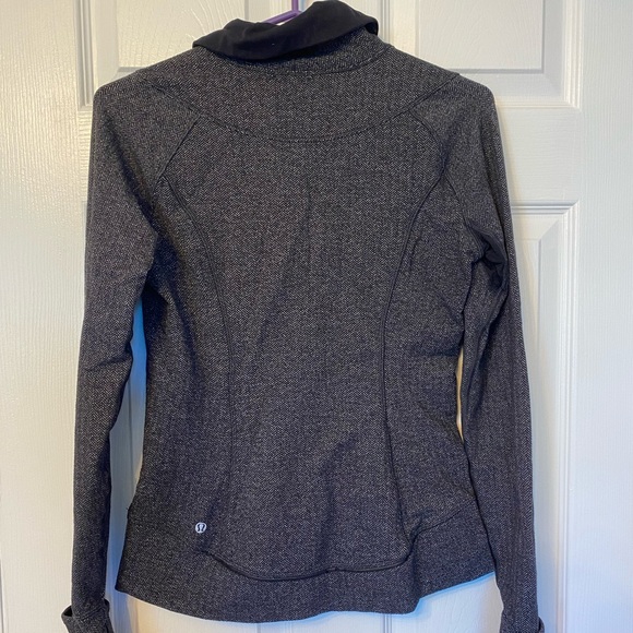 Lululemon grey half zip sweater - Picture 2 of 7